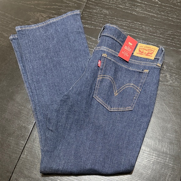 Levi's Women's 415 Relaxed Bootcut Jeans Dark Wash 29x28 NWT - Picture 1 of 3